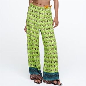 Zara Printed Wide Leg Trousers Bloggers Favorite